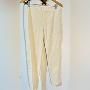 St. John Ivory Winter White Ecru straight leg side and ankle zippers size 6